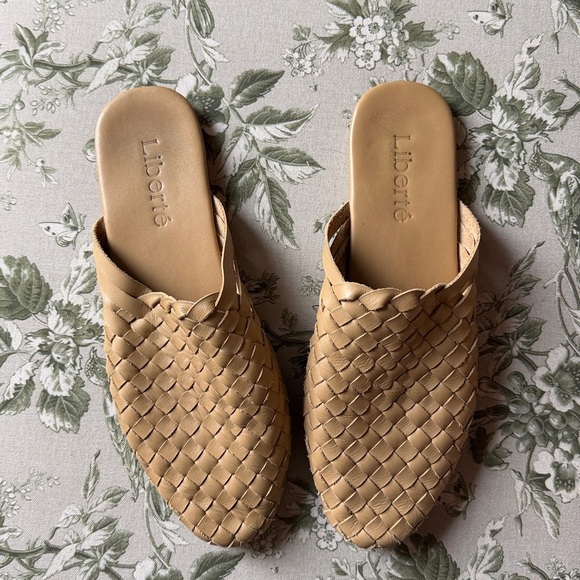 Liberté Shoes - Liberté Tulum Woven Leather Mule Slides | Tan Leather | Size 11